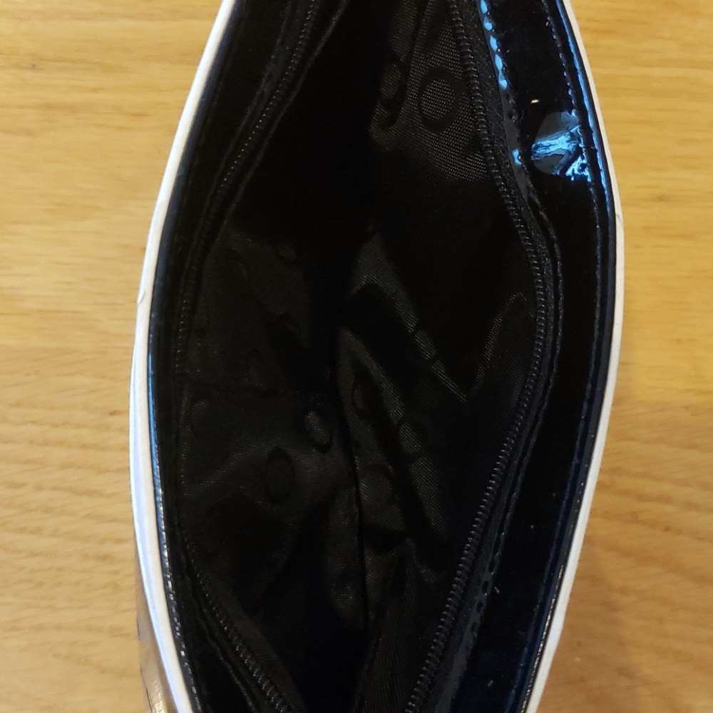 Wristlet - Picture 4 of 4